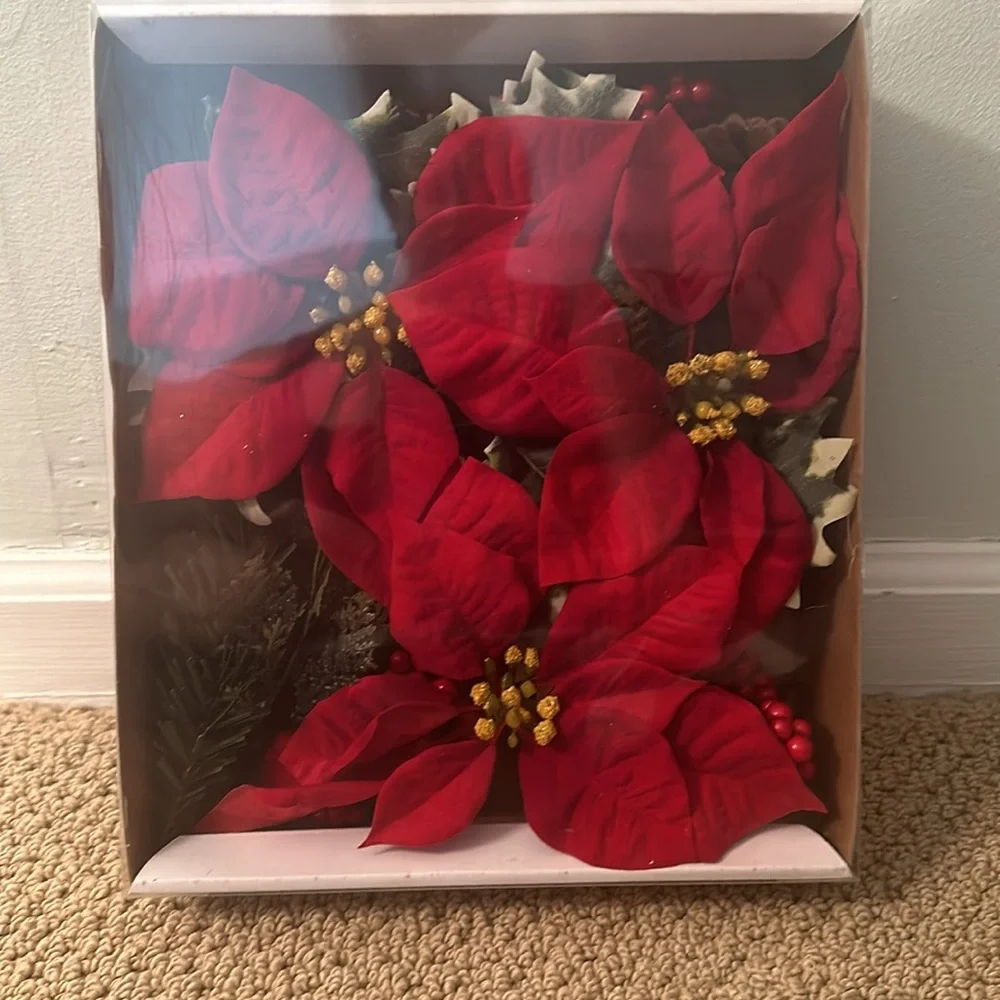NWT: Ashland Floral Accent Poinsettia Mix